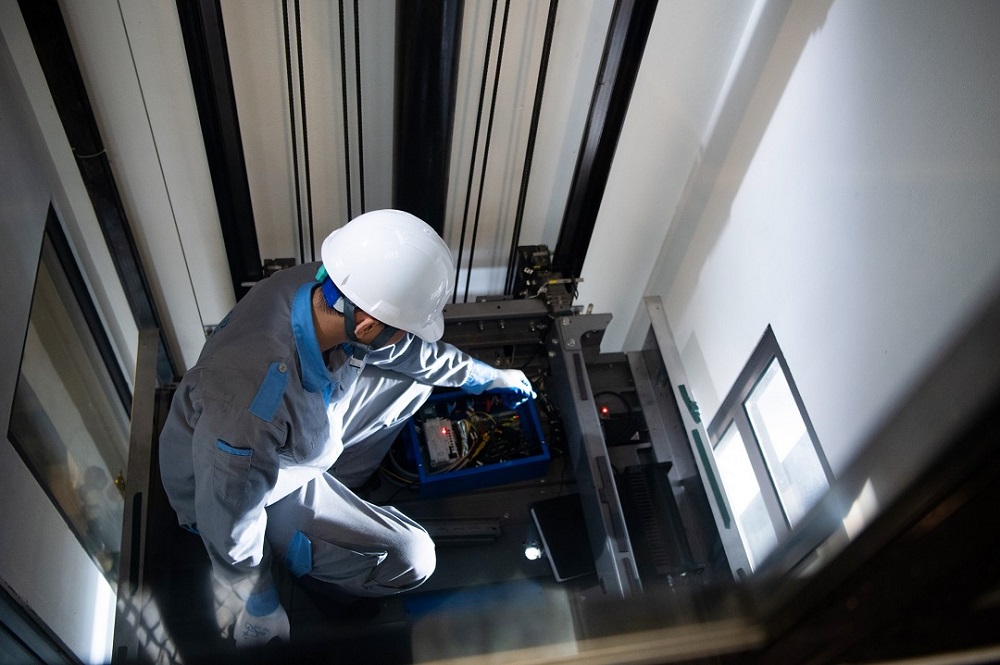 Top 3 Công Ty Dịch Vụ Thang Máy Uy Tín Tại TP.HCM Năm 2026