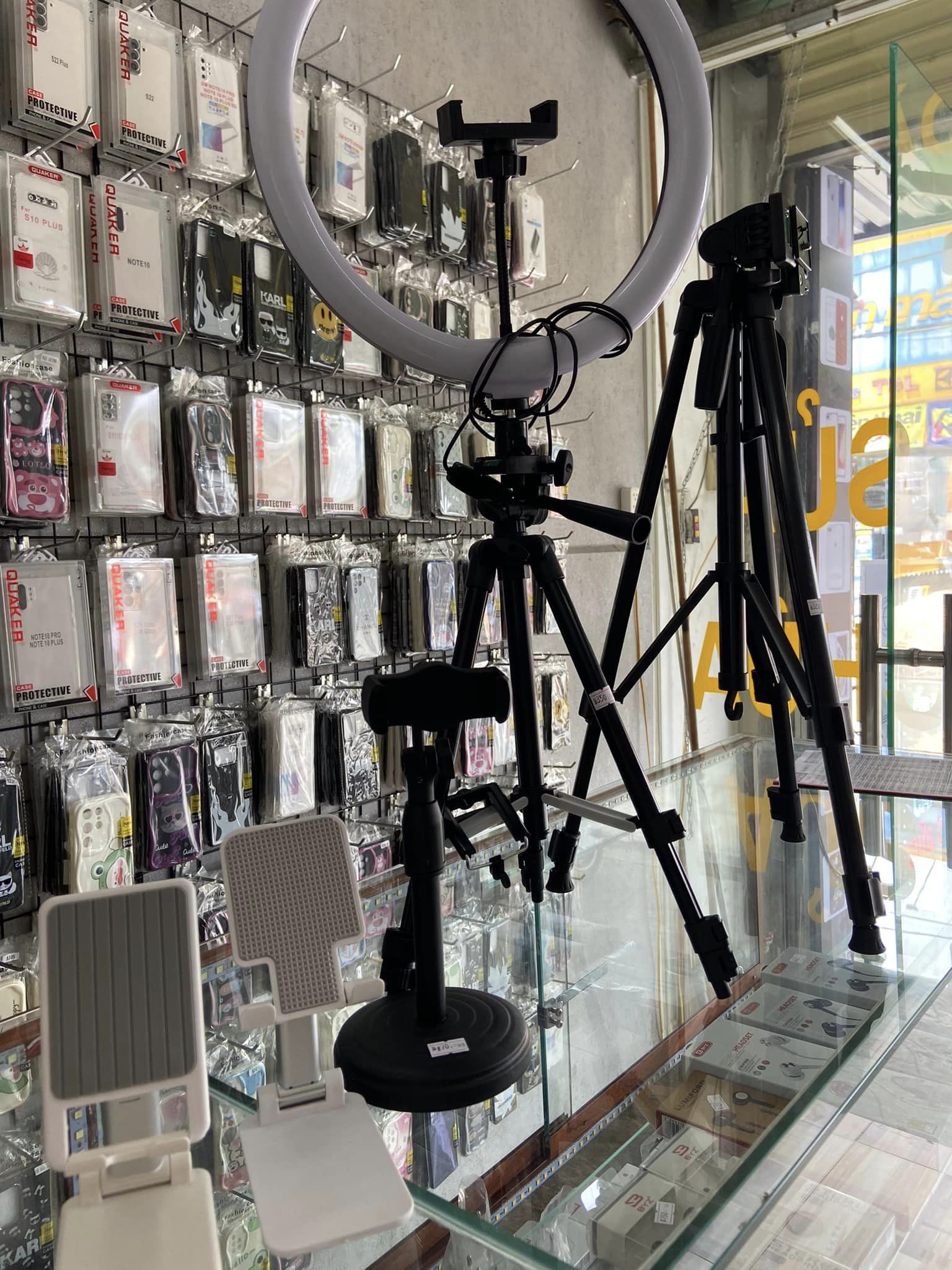 Top 3 Cửa Hàng Mua Bán Điện Thoại Di Động Giá Rẻ Tại Hóc Môn