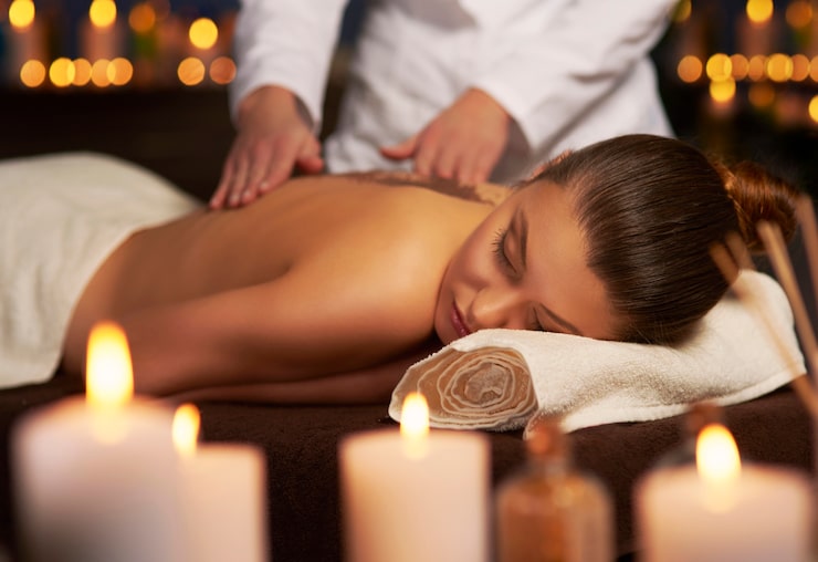 Luxury massage Images - Free Download on Magnific (formerly Freepik)