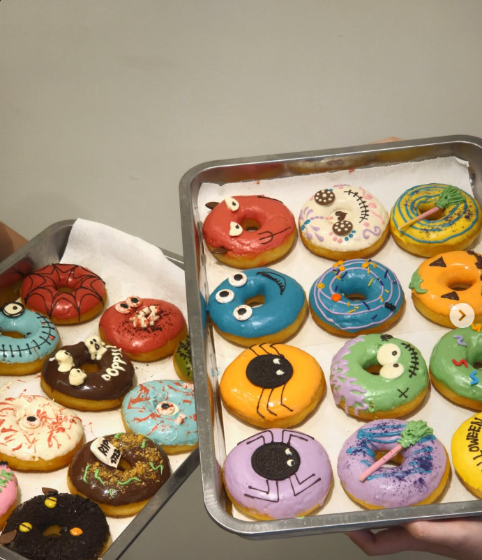 Top 3 Cửa Hàng Bánh Ngọt Ngon, Đặc Biệt Là Bánh Donut Đáng Thử