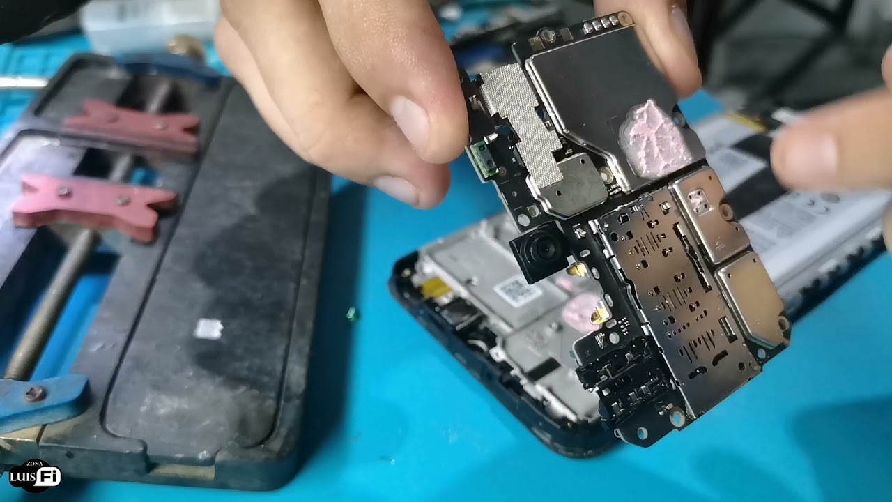 Top 3 Cửa hàng sửa chữa điện thoại, laptop uy tín chất lượng tại thành phố Hồ Chí Minh