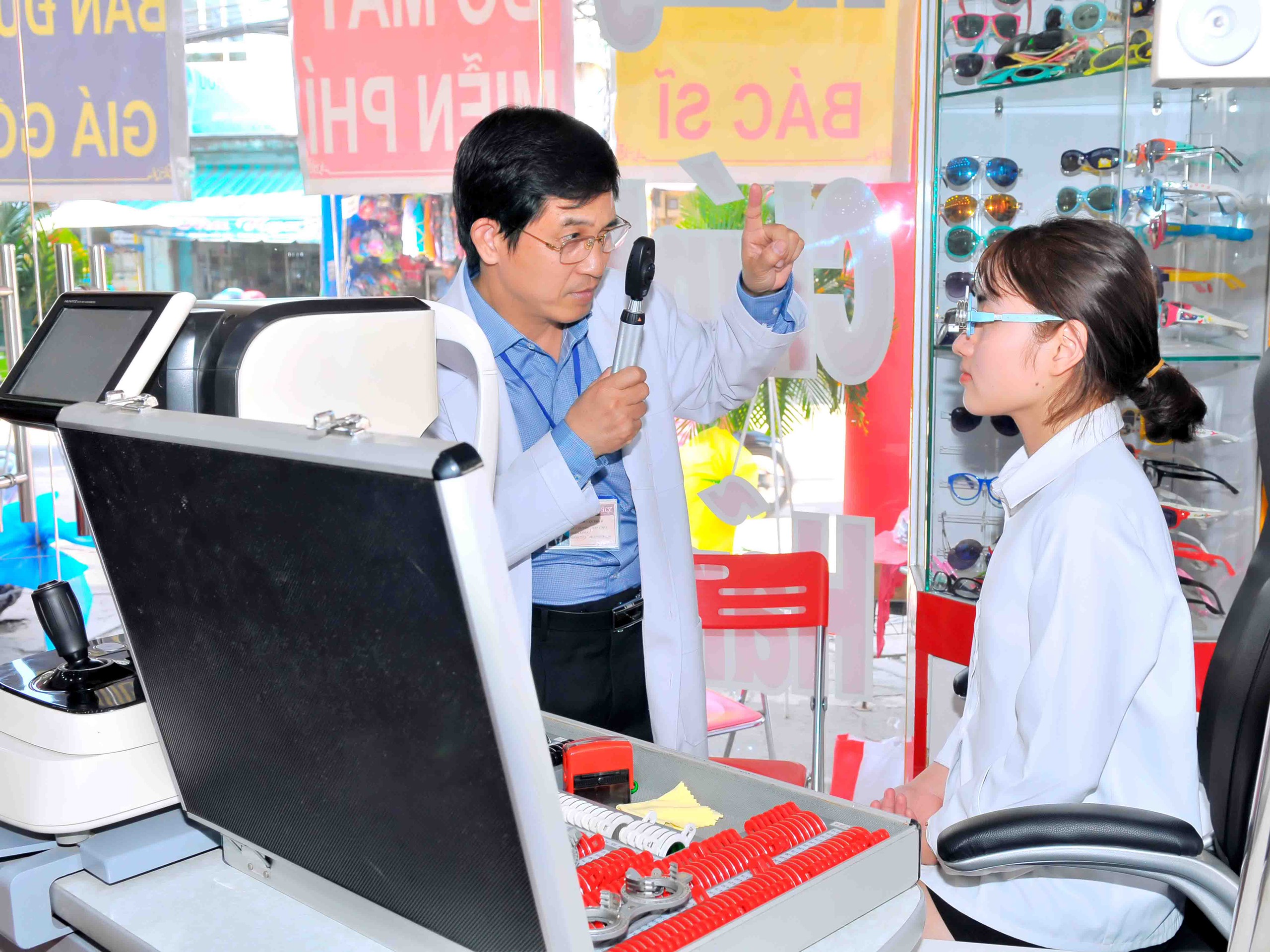 https://matkinhbinhtan.com/