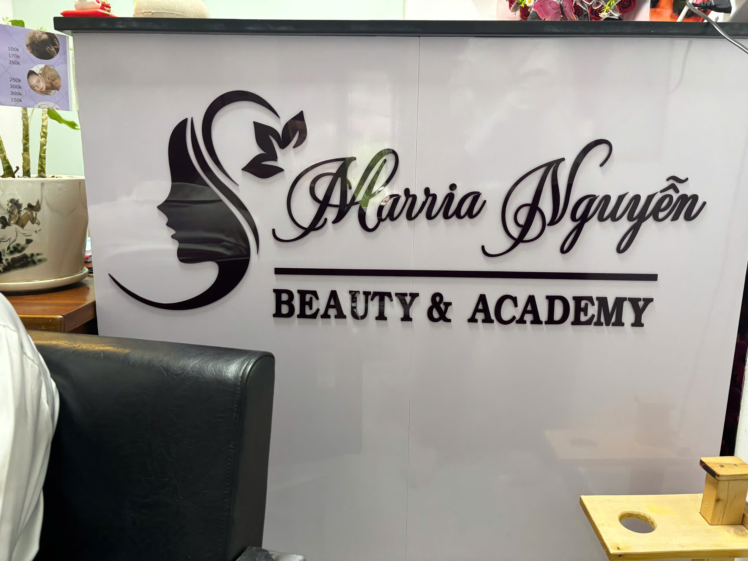 Spa Marria Nguyễn – Trị Liệu Cơ Xương Khớp Bằng AI & Gội Đầu Thảo Mộc Cao Cấp