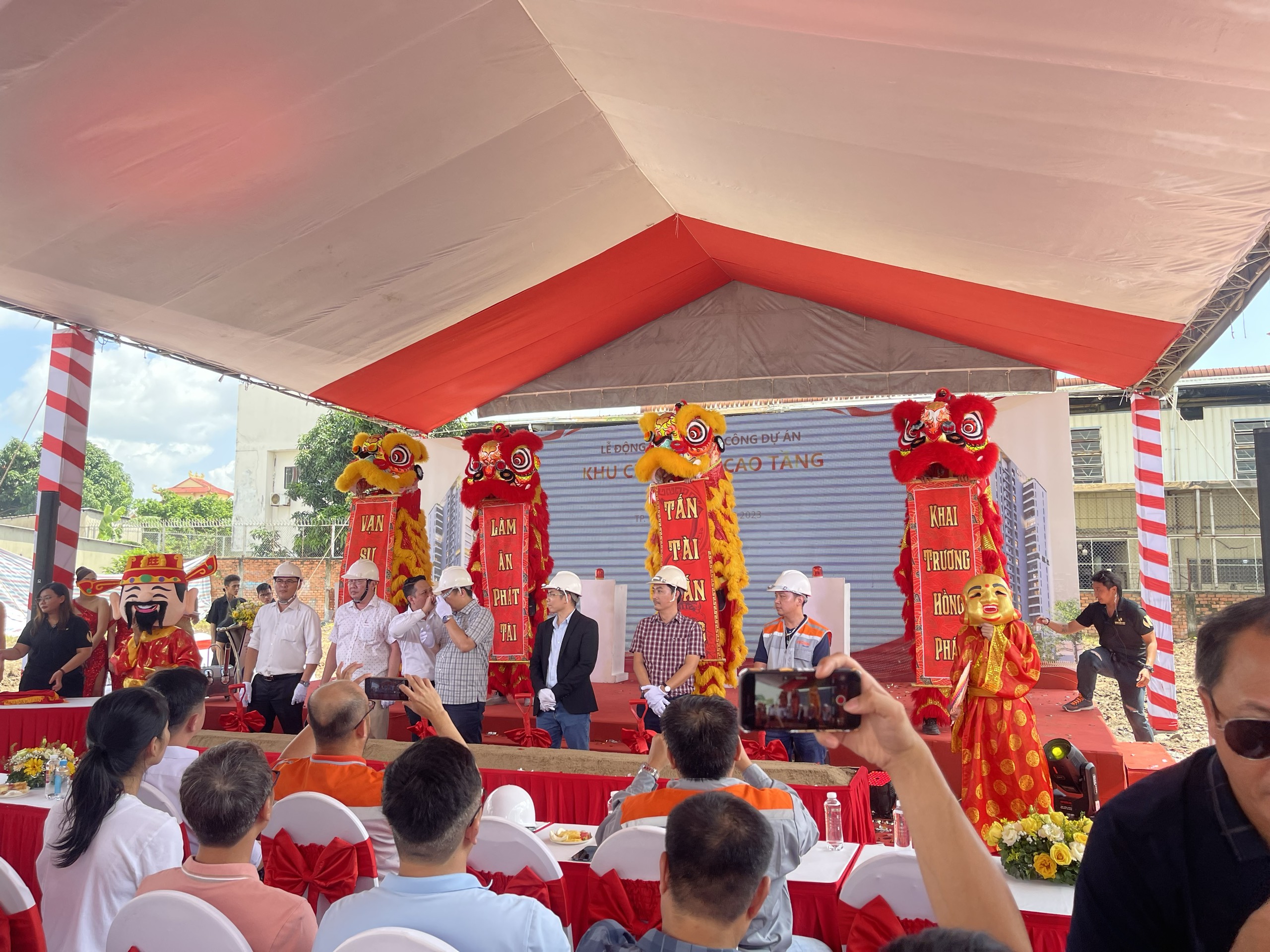 Top 3 Đơn vị lân sư rồng múa khai trương uy tín nhất Hồ Chí Minh