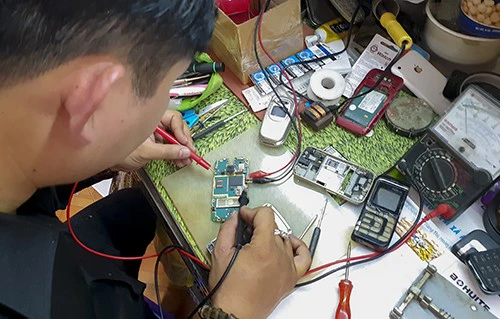 Cửa hàng điện thoại và sửa chữa điện thoại Nguyên Phạm tại Hóc Môn - Uy tín, chất lượng, giá cả hợp lý