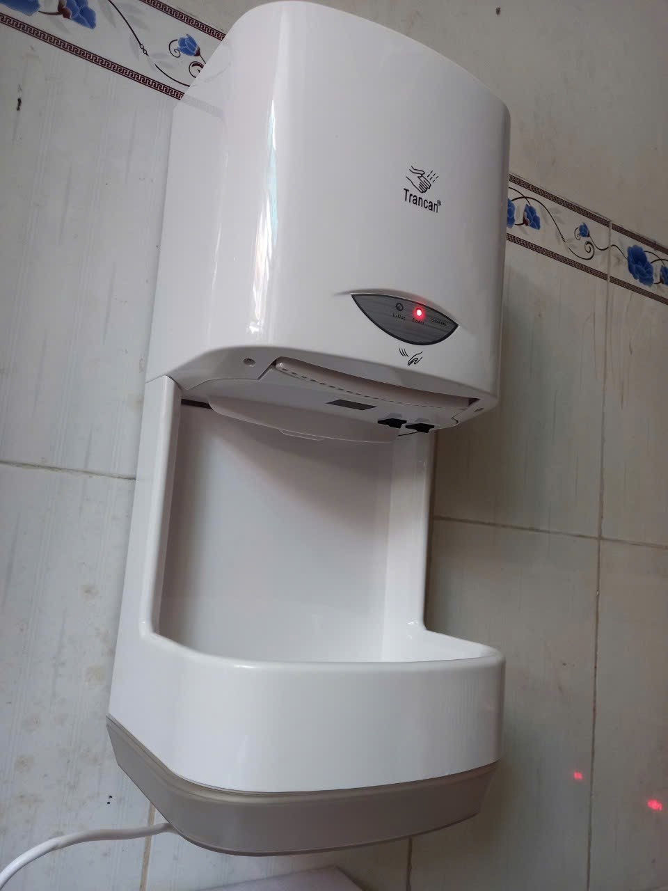 thiết bị vệ sinh cảm ứng Bình Tân