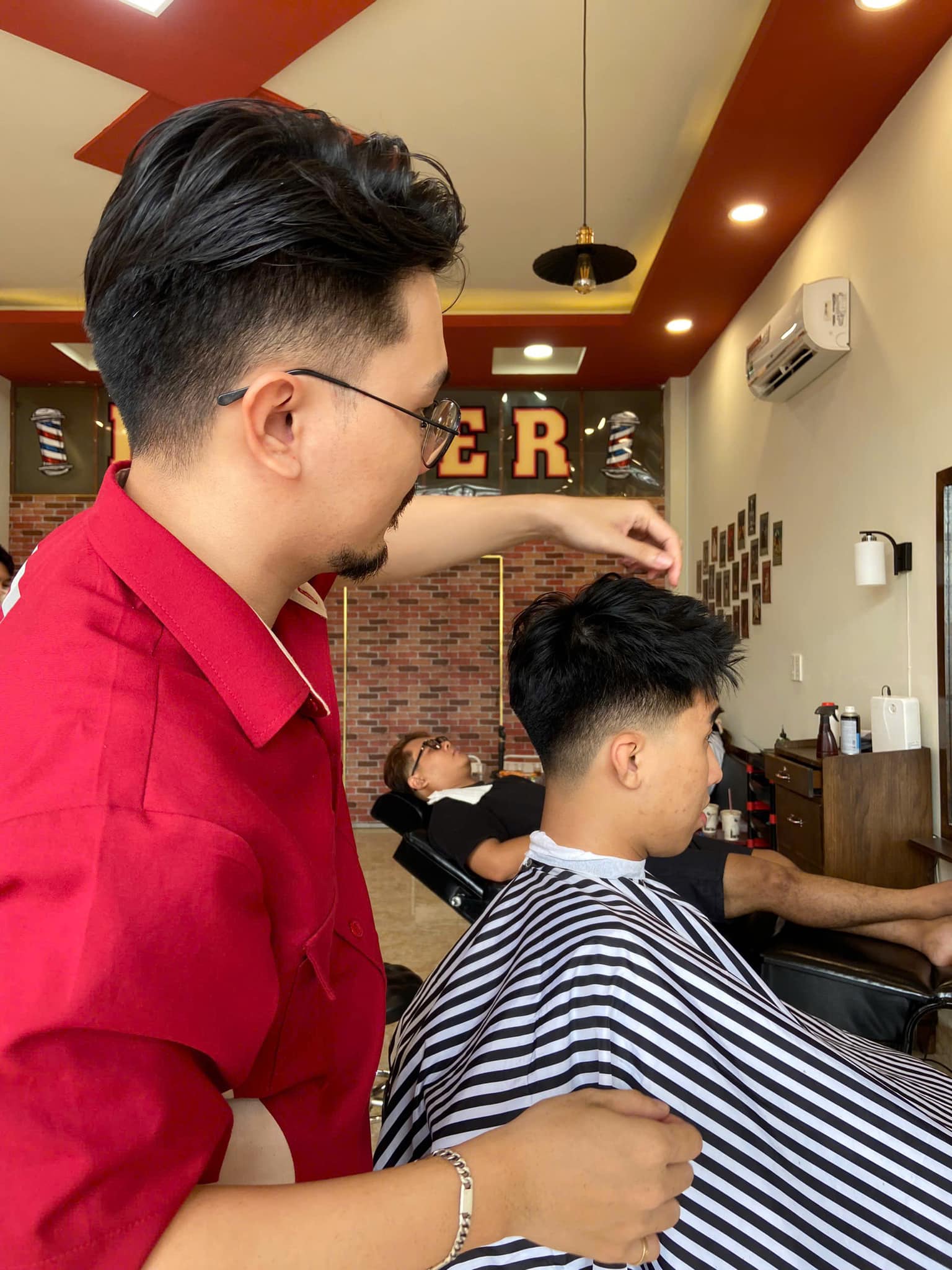 Top 3 cửa hàng hớt tóc uy tín chất lượng tại quận Tân Phú, TP.HCM