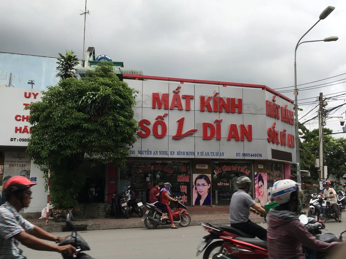 Top 3 Cửa Hàng Mắt Kính Uy Tín Nhất Tại Dĩ An: Chất Lượng Và Sự Tận Tâm