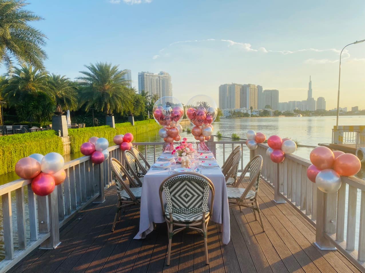 Muốn trang trí tiệc sinh nhật thật hoành tráng nhưng chưa có ý tưởng ??