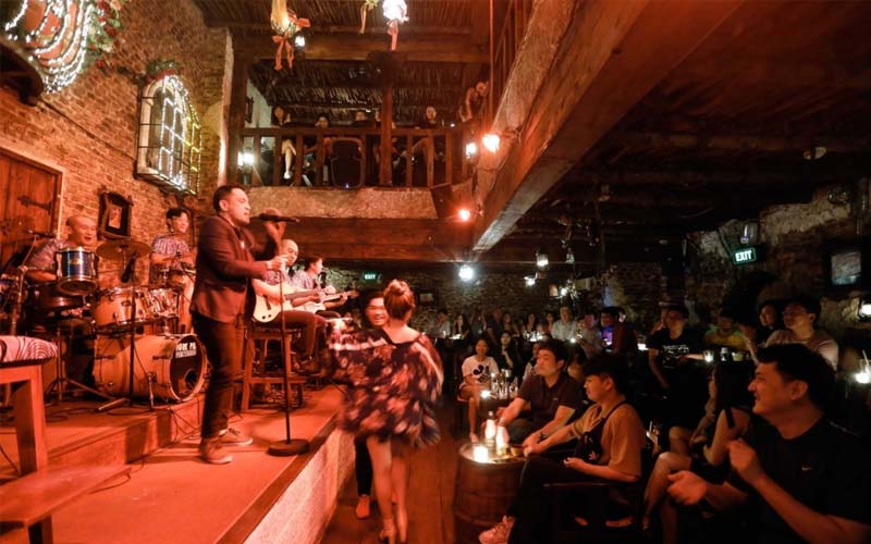 Carmen Bar