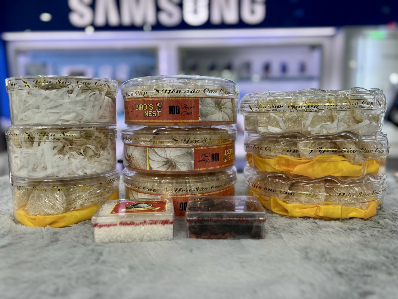 Yến sào Hào Tuấn