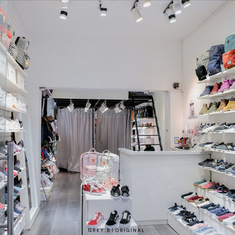 Top 3 Shop bán giày sneaker uy tín nhất ở Hà Nội