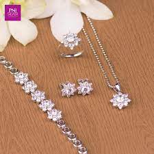 Top 5 Cửa hàng trang sức bạc uy tín và chất lượng nhất TP. HCM