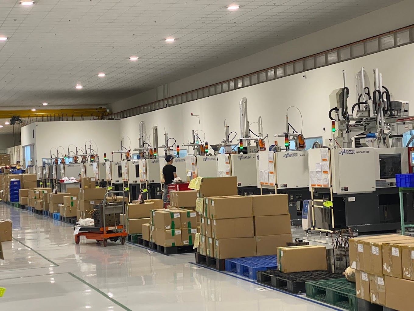 Top 3 Cơ Sở Phân Phối Máy Ép Nhựa Uy Tín Nhất Hóc Môn