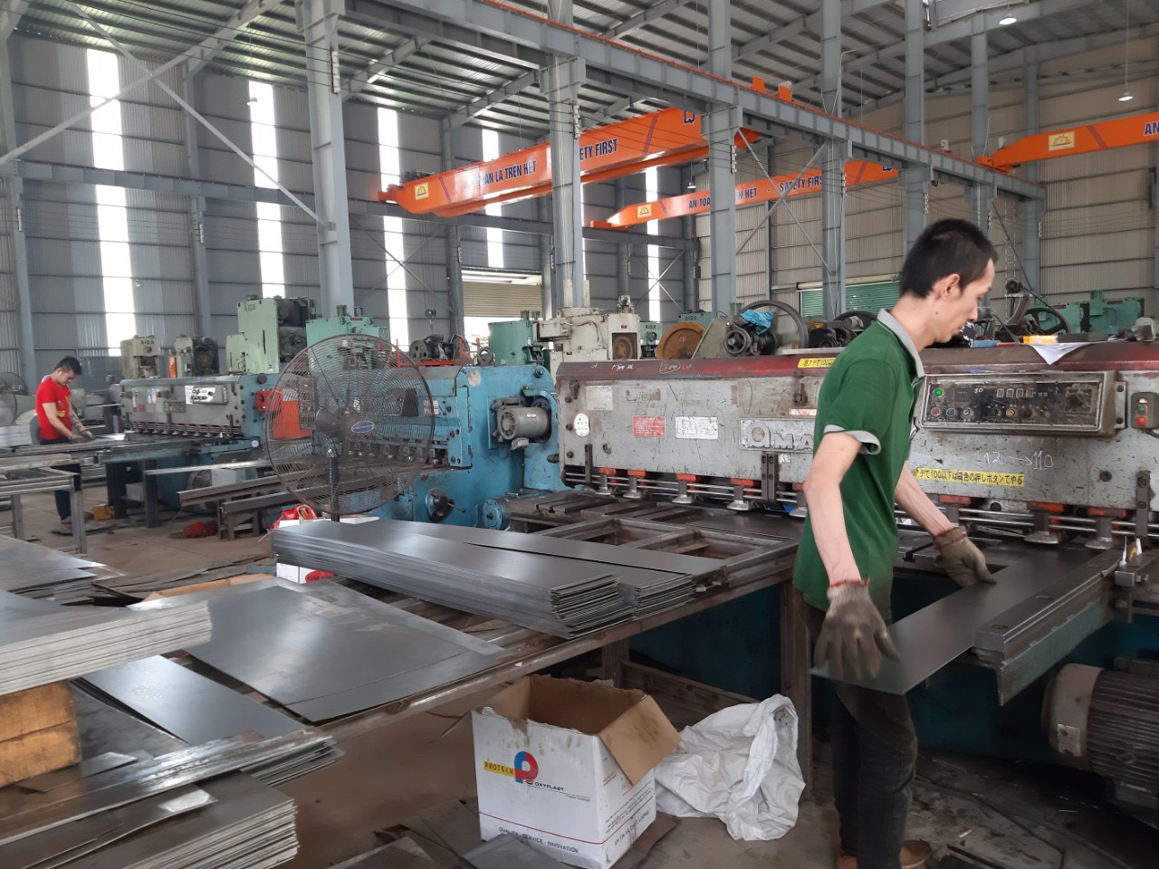 Xưởng Kệ Sắt Sài Gòn